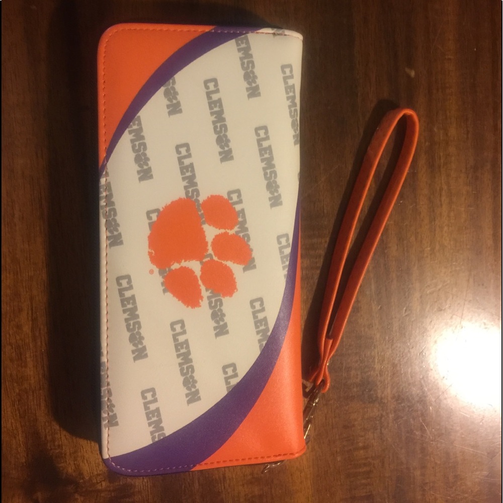 Clemson wristlet wallet